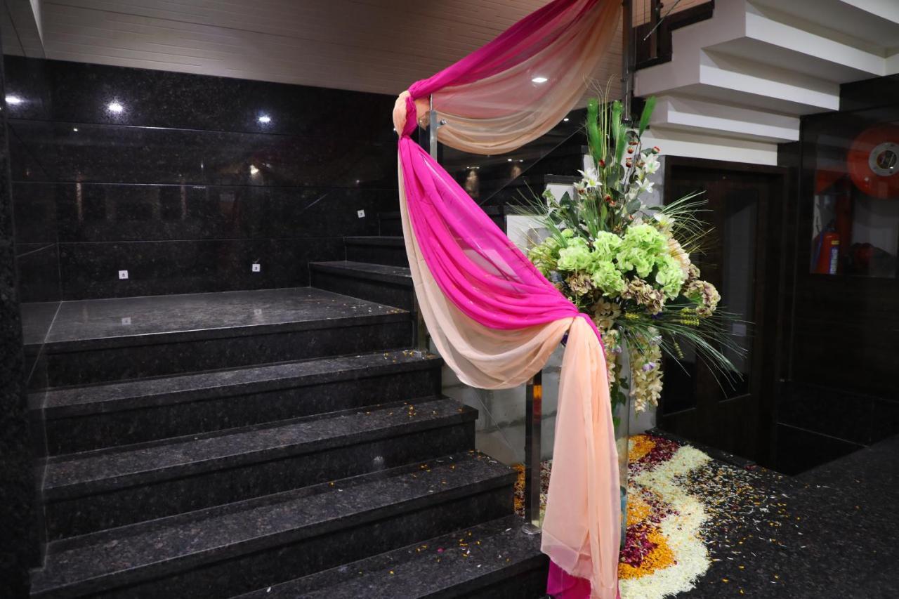 Hotel Sopan Heights Új-Delhi Kültér fotó